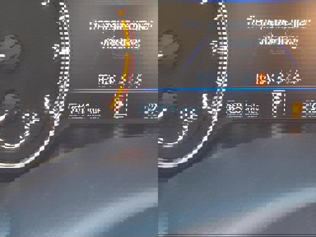 Used 2024 Nissan Altima 2.5 SV image 25