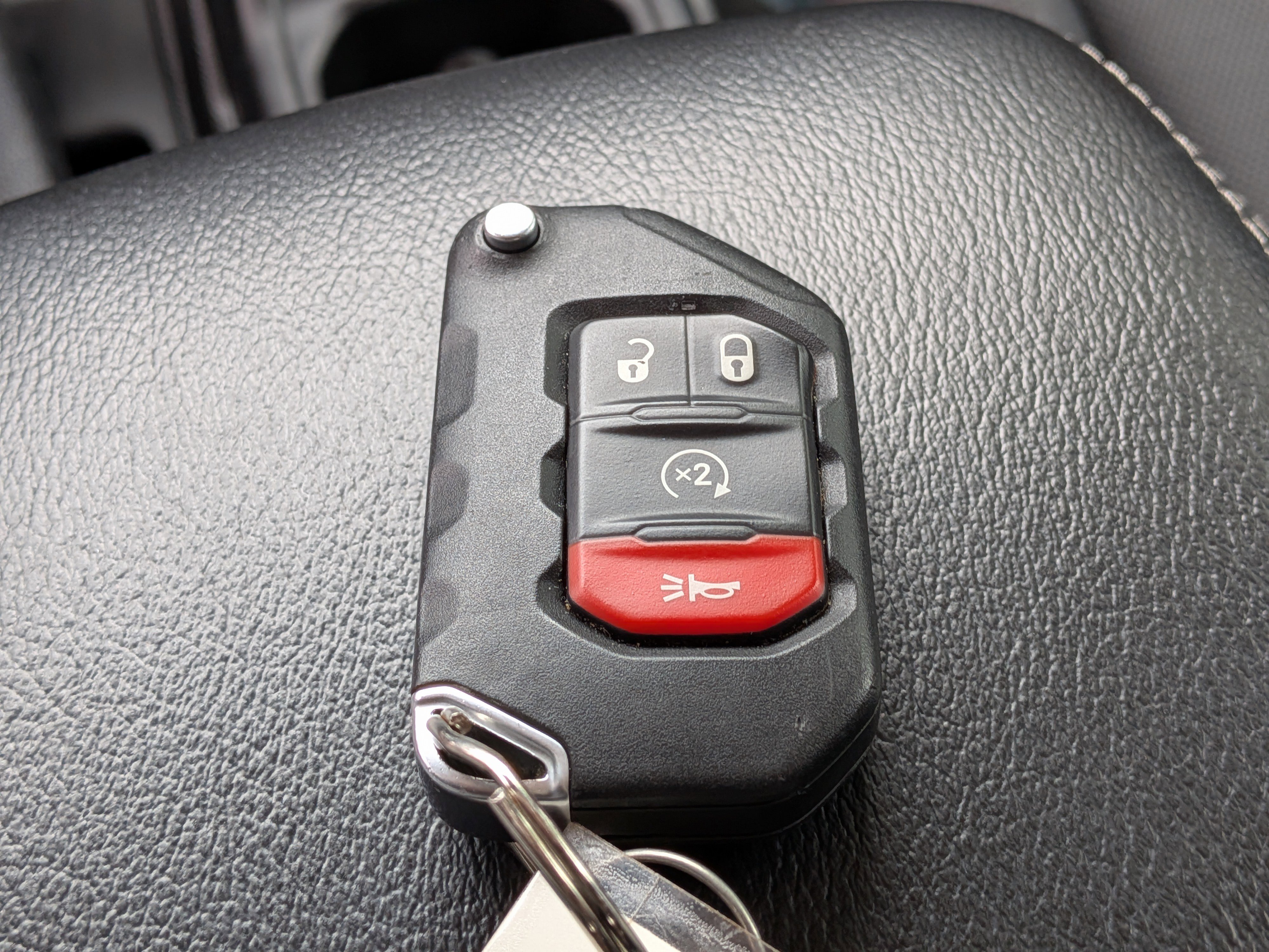 Used 2022 Jeep Gladiator Overland w/ Cold Weather Group image 35