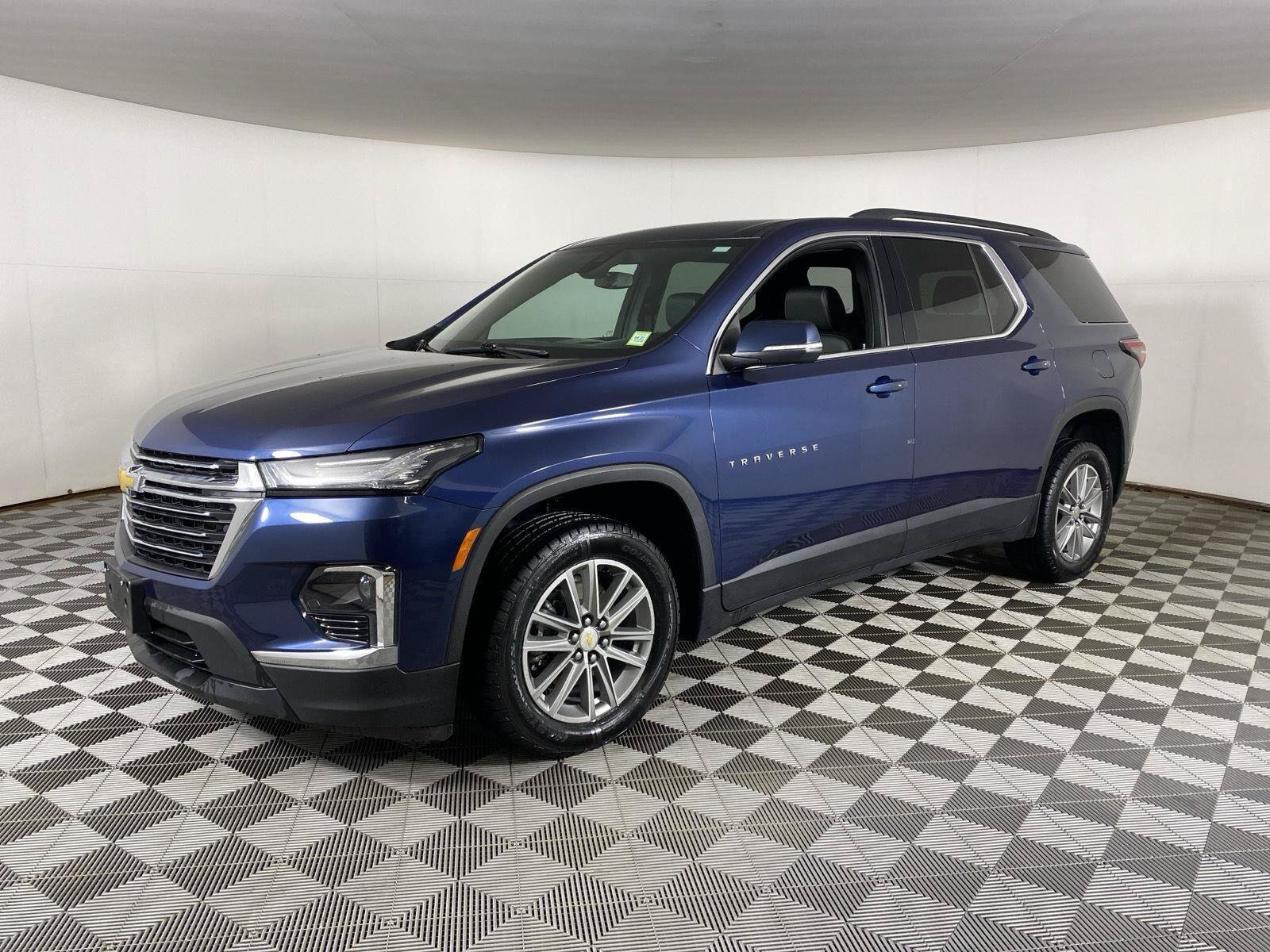 Used 2023 Chevrolet Traverse LT AWD/4WD image 5