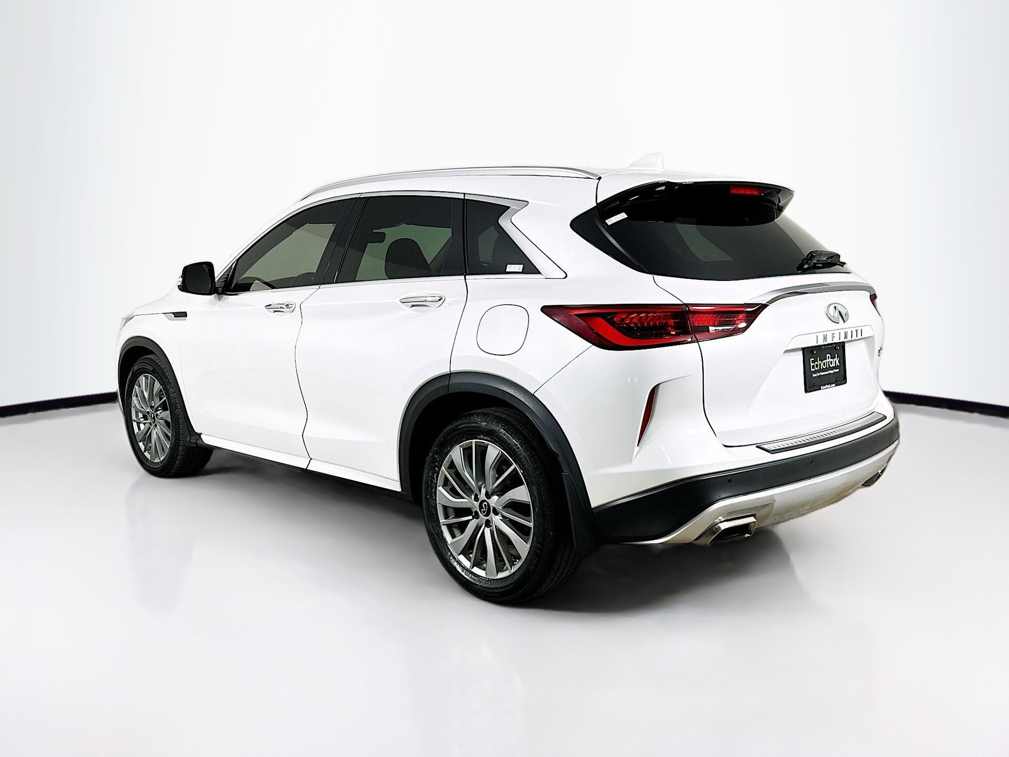 Used 2023 INFINITI QX50 Luxe image 5