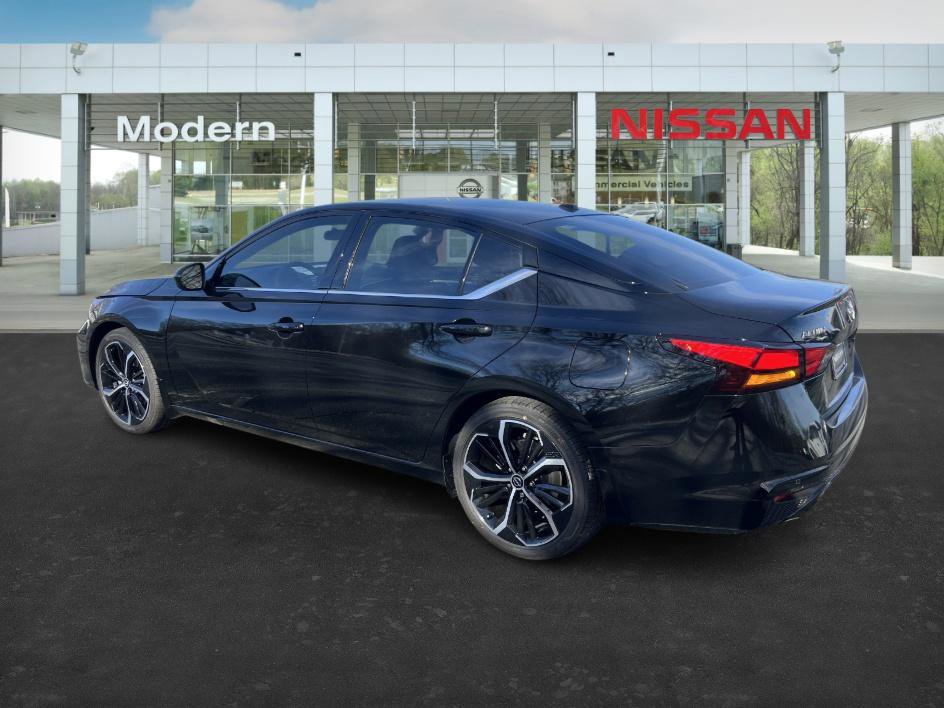 New 2025 Nissan Altima 2.5 SR image 6