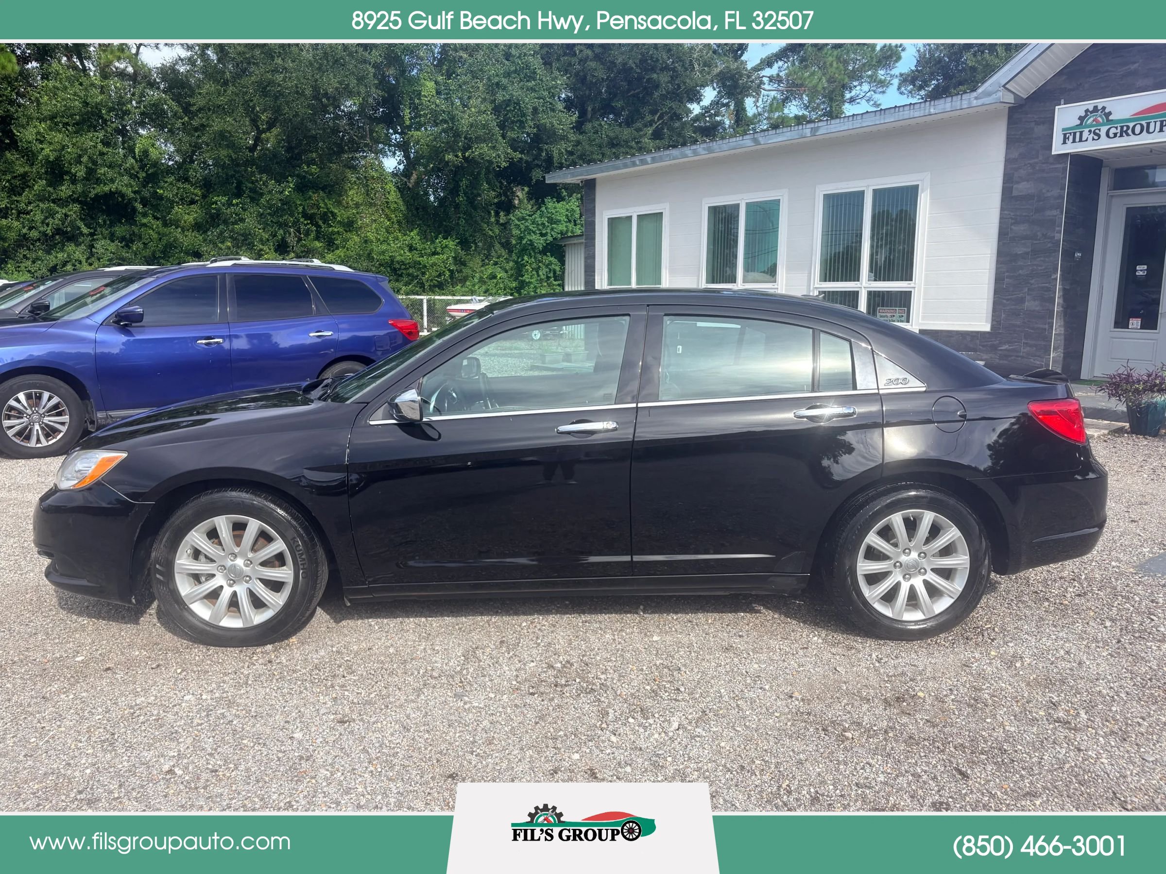 Used 2014 Chrysler 200 Limited FWD image 2