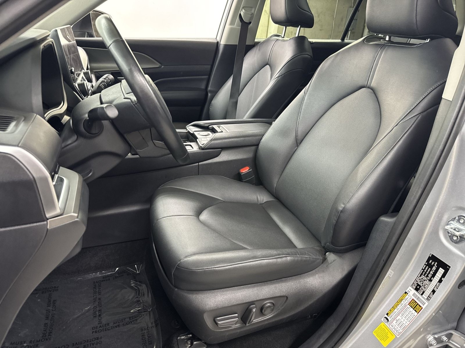 Used 2025 Toyota Grand Highlander FWD image 25