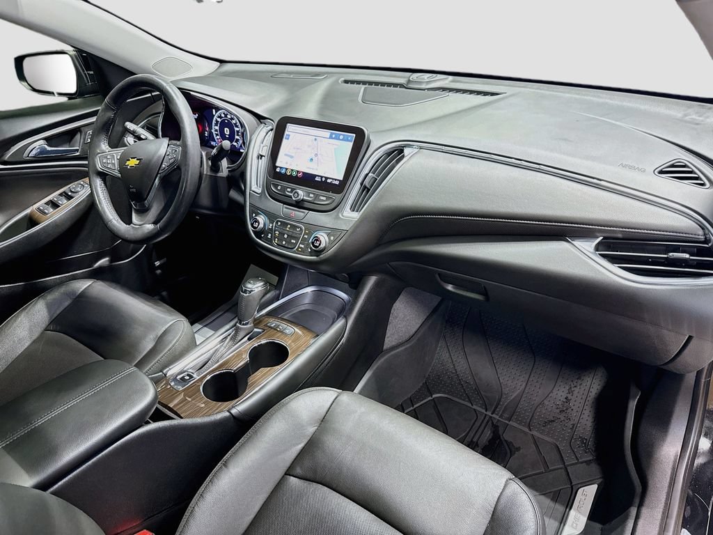 Used 2019 Chevrolet Malibu Premier w/ Sun and Wheel Package FWD image 31