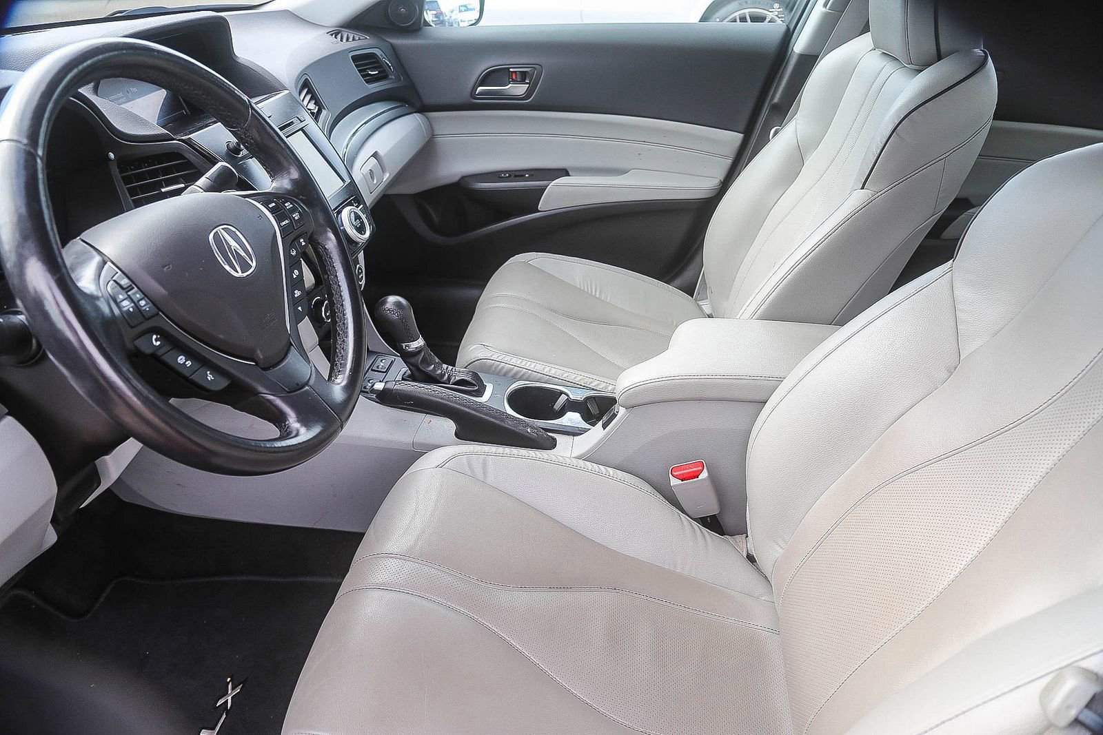 Used 2020 Acura ILX w/ Premium Package image 5