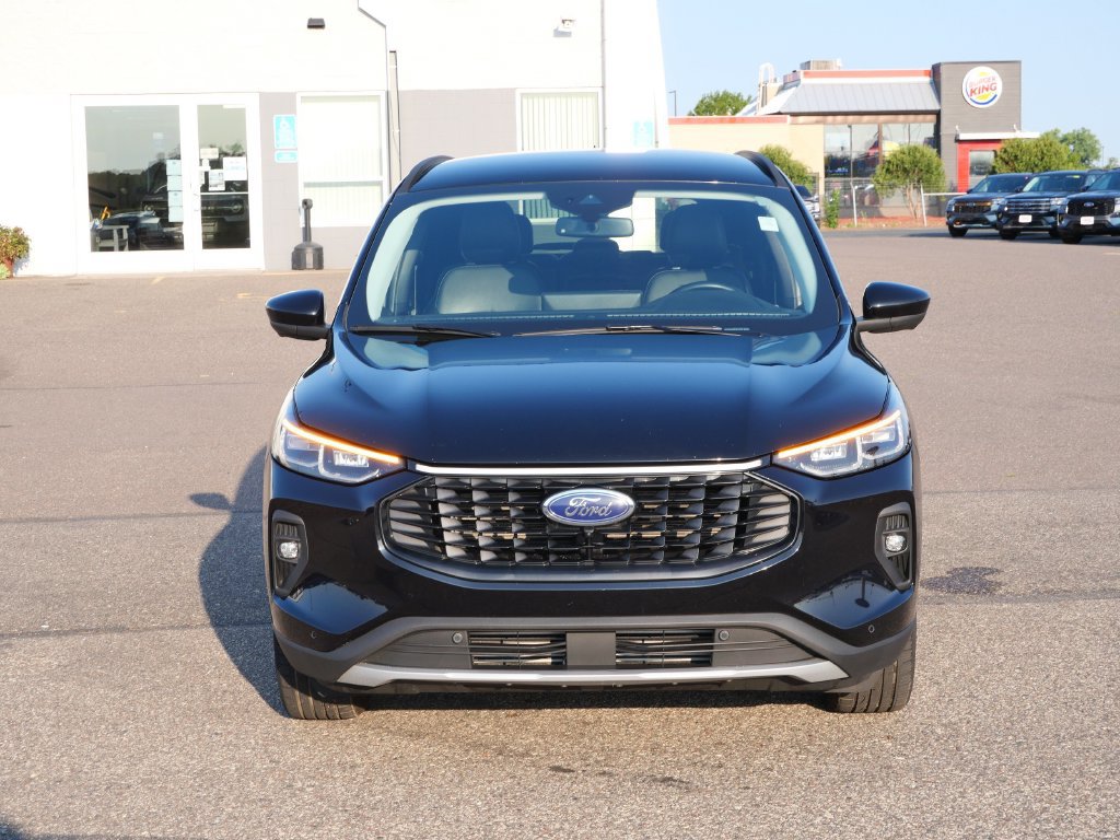 Certified 2024 Ford Escape Platinum AWD/4WD image 3