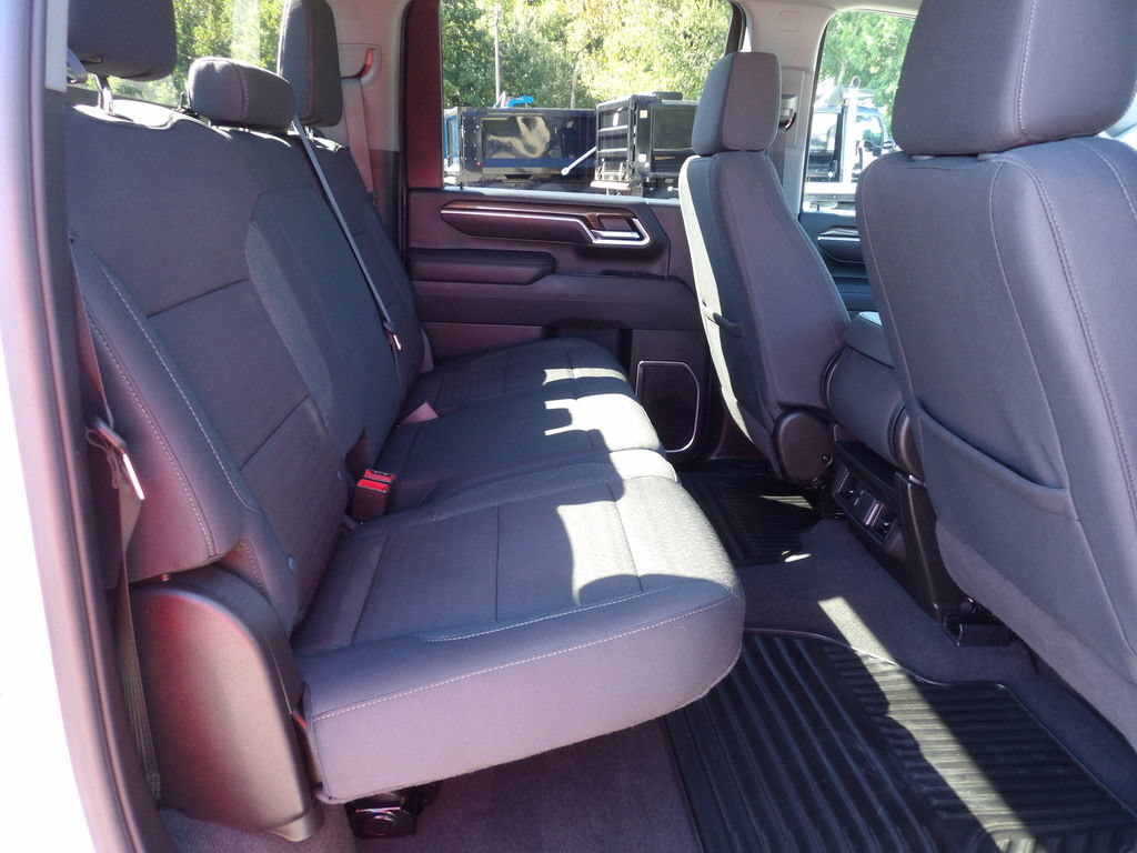 Used 2025 Chevrolet Silverado 3500 LT w/ Safety Package AWD/4WD image 37