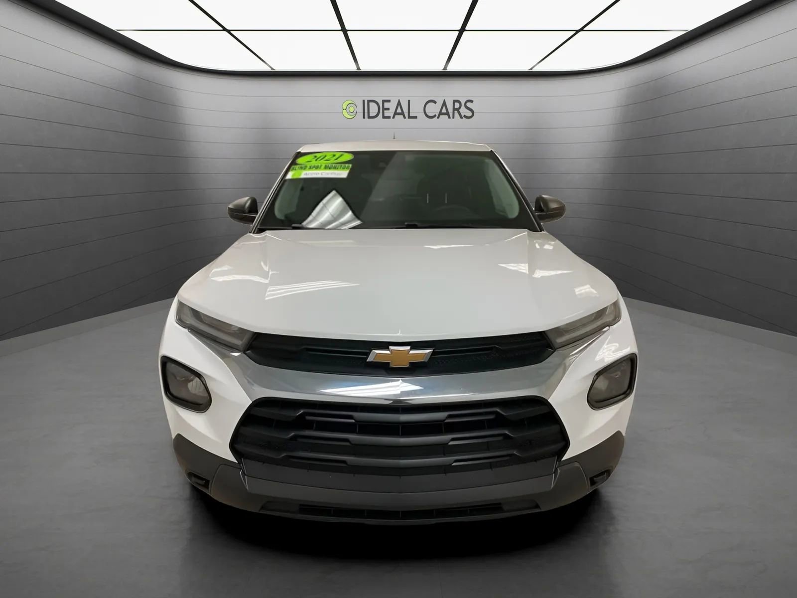 Used 2021 Chevrolet TrailBlazer LS FWD image 2