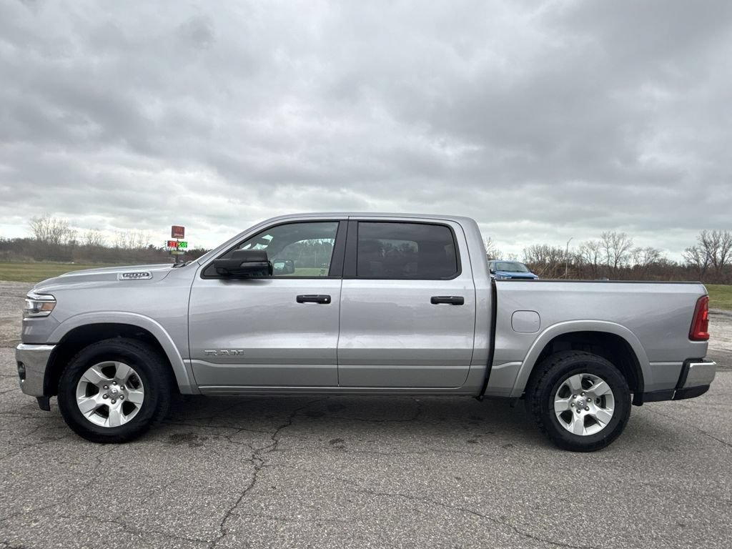 Used 2025 RAM 1500 Big Horn AWD/4WD image 3