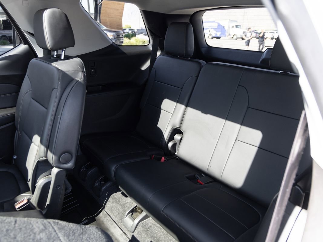 Used 2019 Chevrolet Traverse Premier w/ Redline Edition FWD image 15