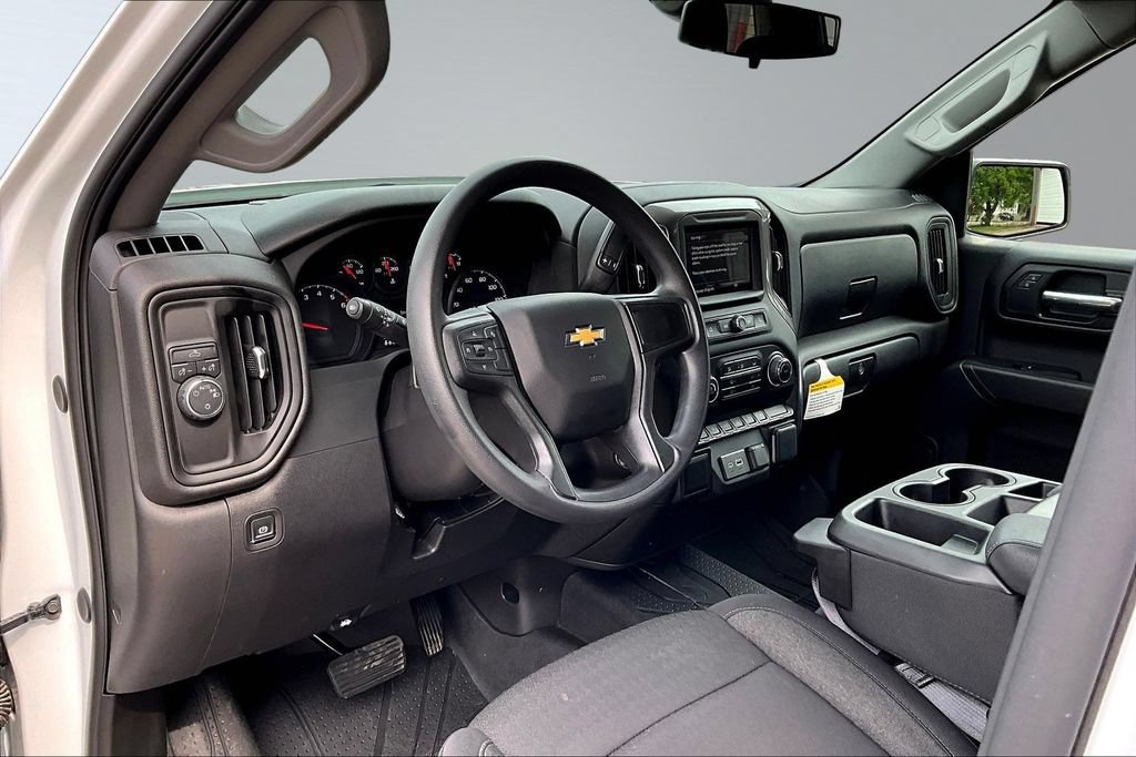 Used 2025 Chevrolet Silverado 1500 Custom RWD image 18