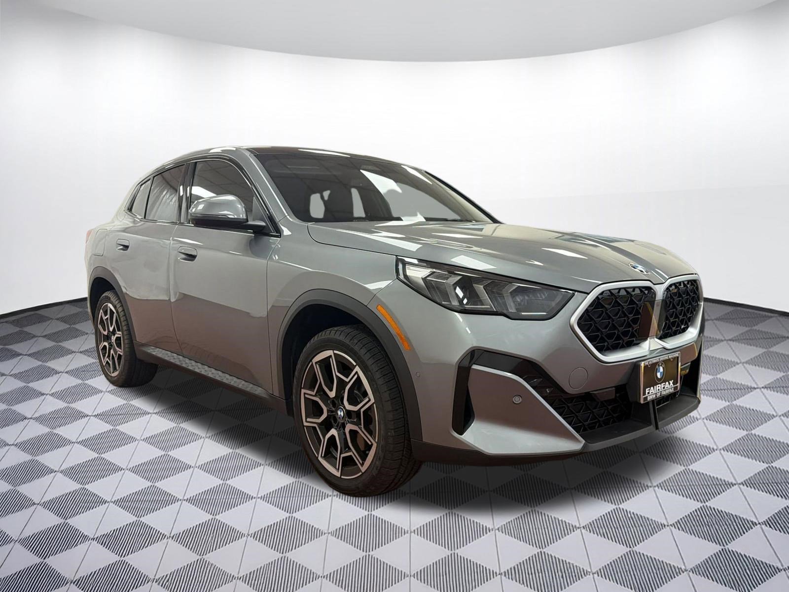 Certified 2025 BMW X2 xDrive28i w/ Technology Package image 7
