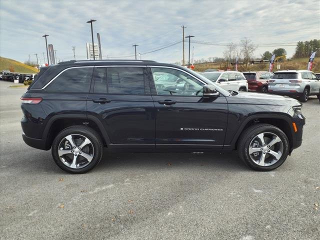 New 2024 Jeep Grand Cherokee Limited 4xe w/ Luxury Tech Group II image 3