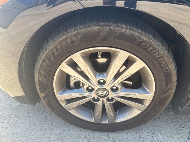 Used 2018 Hyundai Elantra SEL FWD image 7
