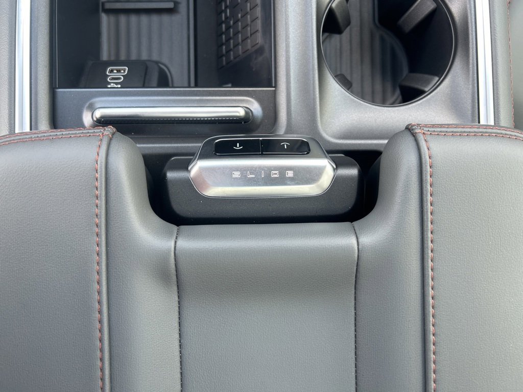 New 2025 Ford Expedition Active image 36