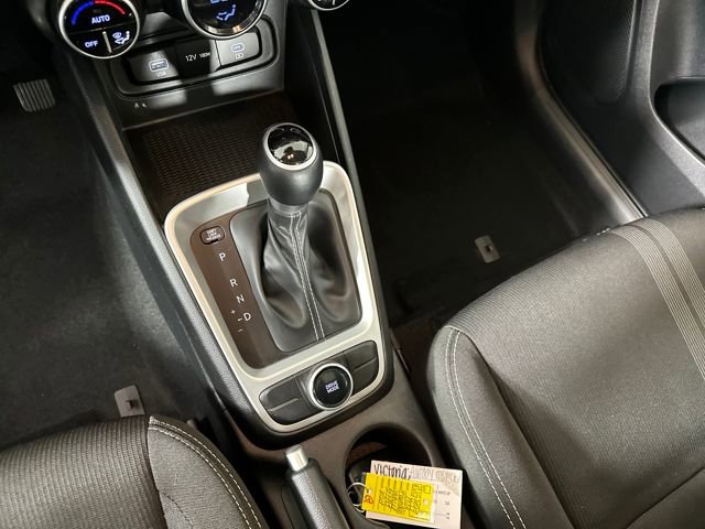 Used 2024 Hyundai Venue SEL image 20