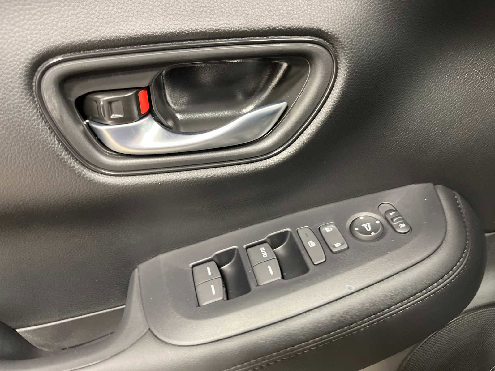 New 2026 Honda HR-V LX image 10