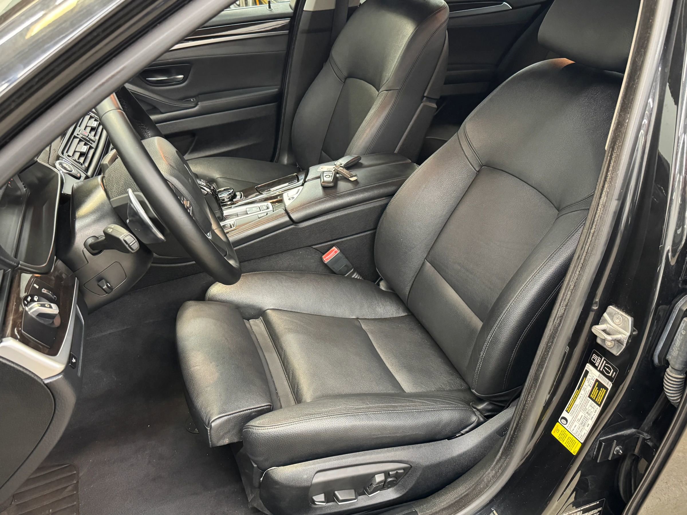 Used 2014 BMW 550i 550i Sedan 4D RWD image 12