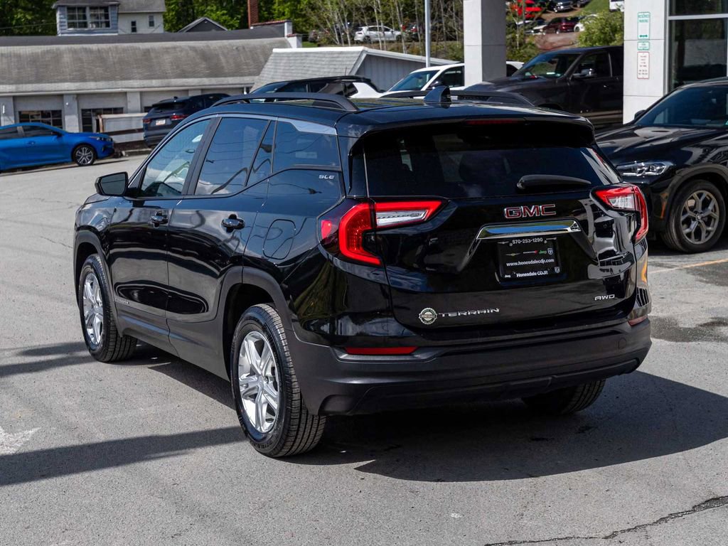 Used 2022 GMC Terrain SLE w/ Driver Convenience Package AWD/4WD image 6