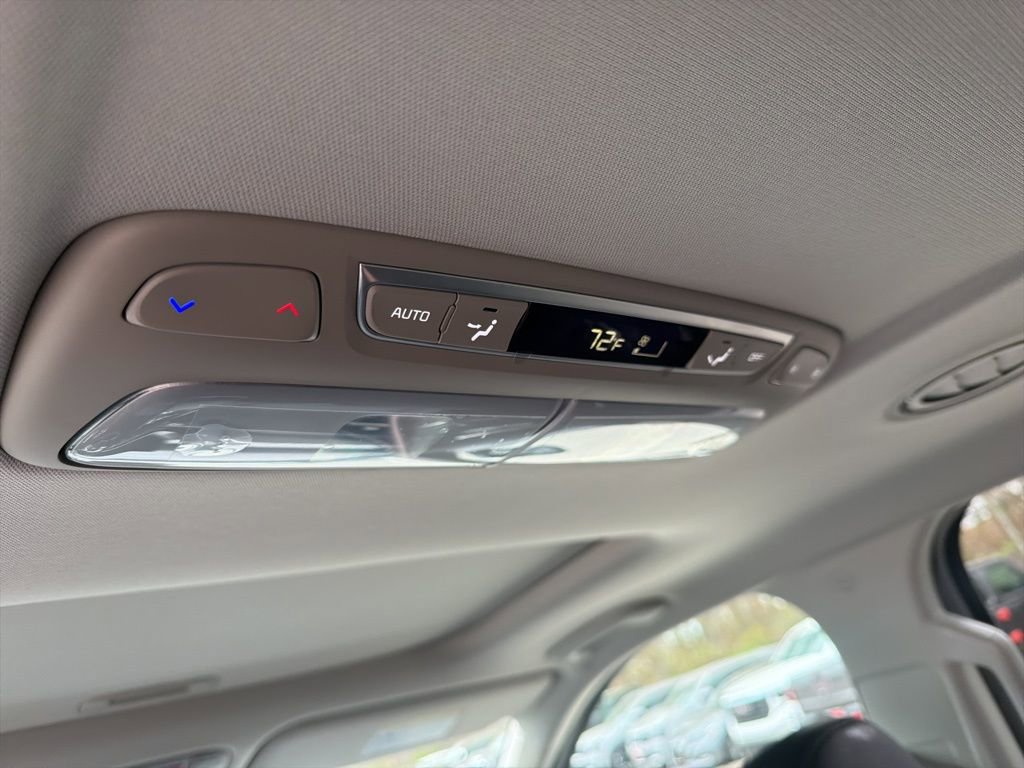 Certified 2025 Kia Telluride S image 23