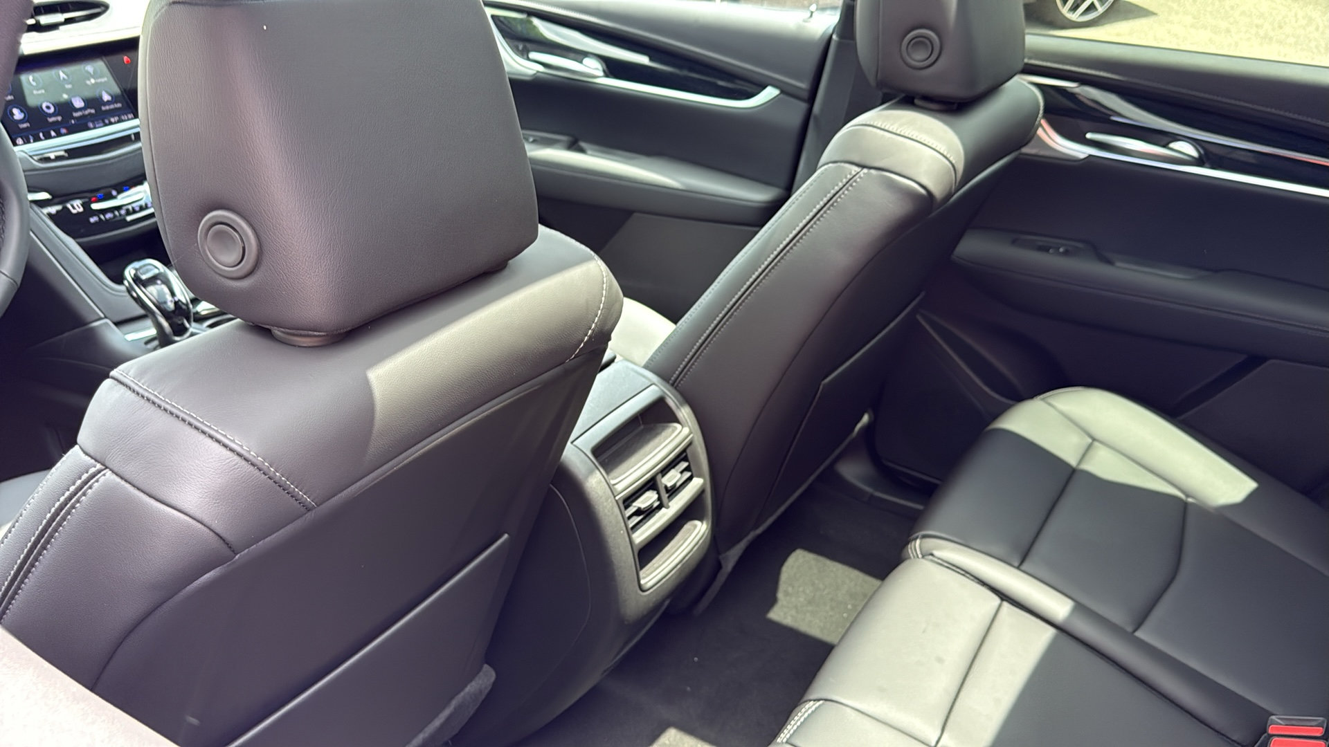 New 2026 Cadillac XT5 Premium Luxury w/ LPO, Floor Liner Package AWD/4WD image 33