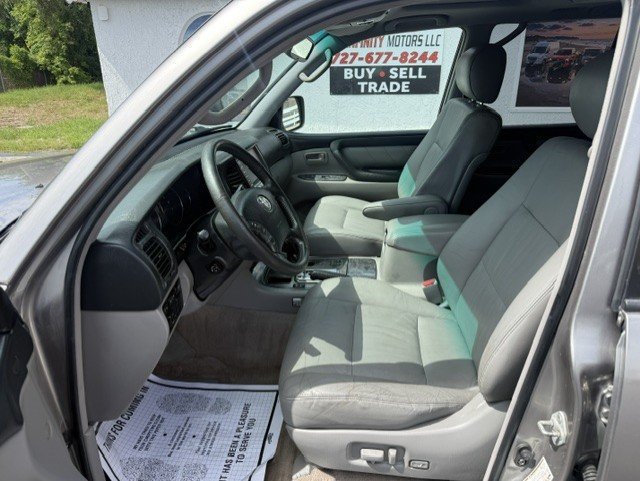 Used 2004 Toyota Land Cruiser AWD/4WD image 9