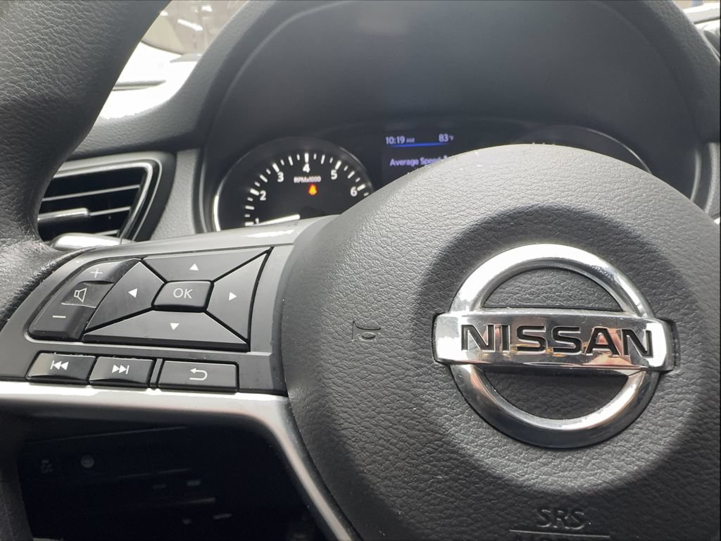 Used 2020 Nissan Rogue Sport SV FWD image 39