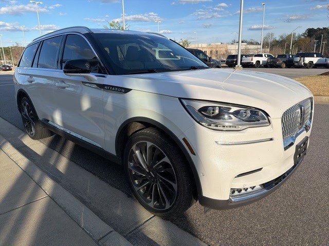 Used 2023 Lincoln Aviator Reserve w/ Equipment Group 201A image 7