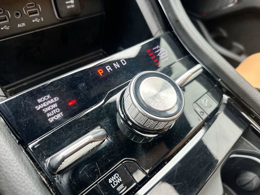 Used 2024 Jeep Grand Cherokee L Summit w/ High Altitude Package image 47