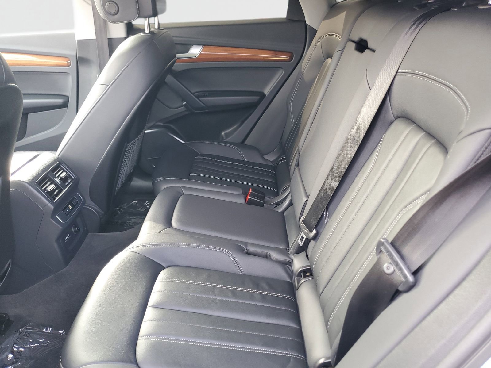 Used 2023 Audi Q5 2.0T Premium w/ Convenience Package image 15