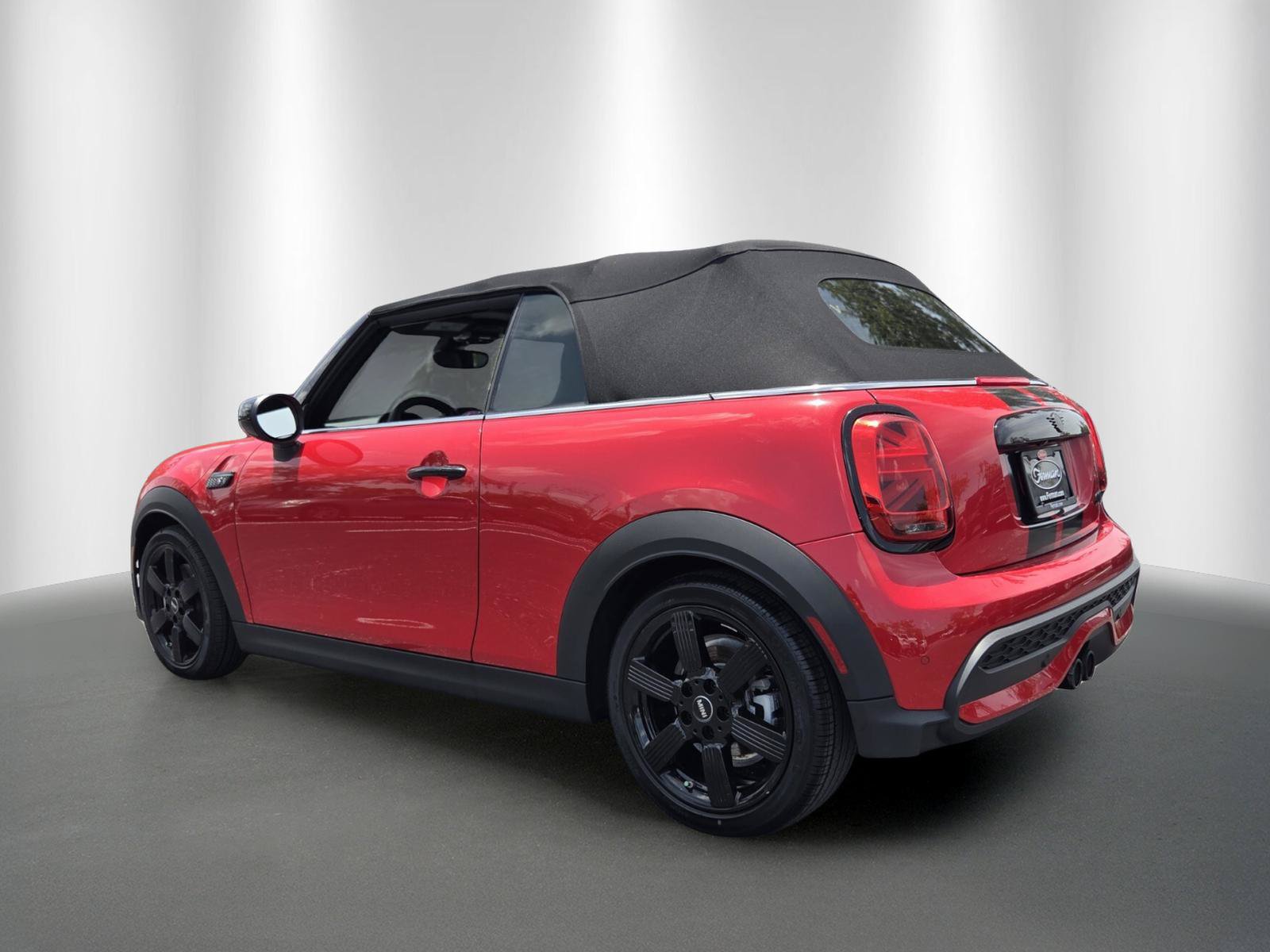 Used 2024 MINI Cooper S FWD image 5