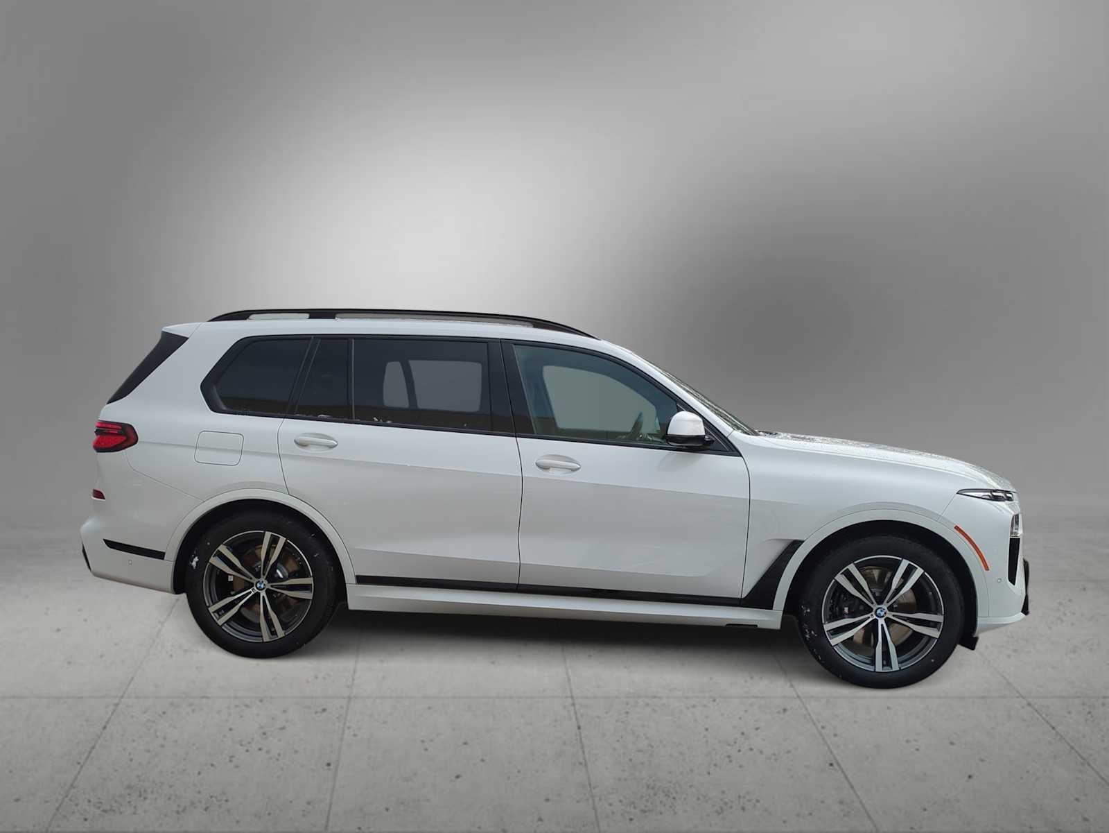 New 2026 BMW X7 xDrive40i w/ Executive Package image 9