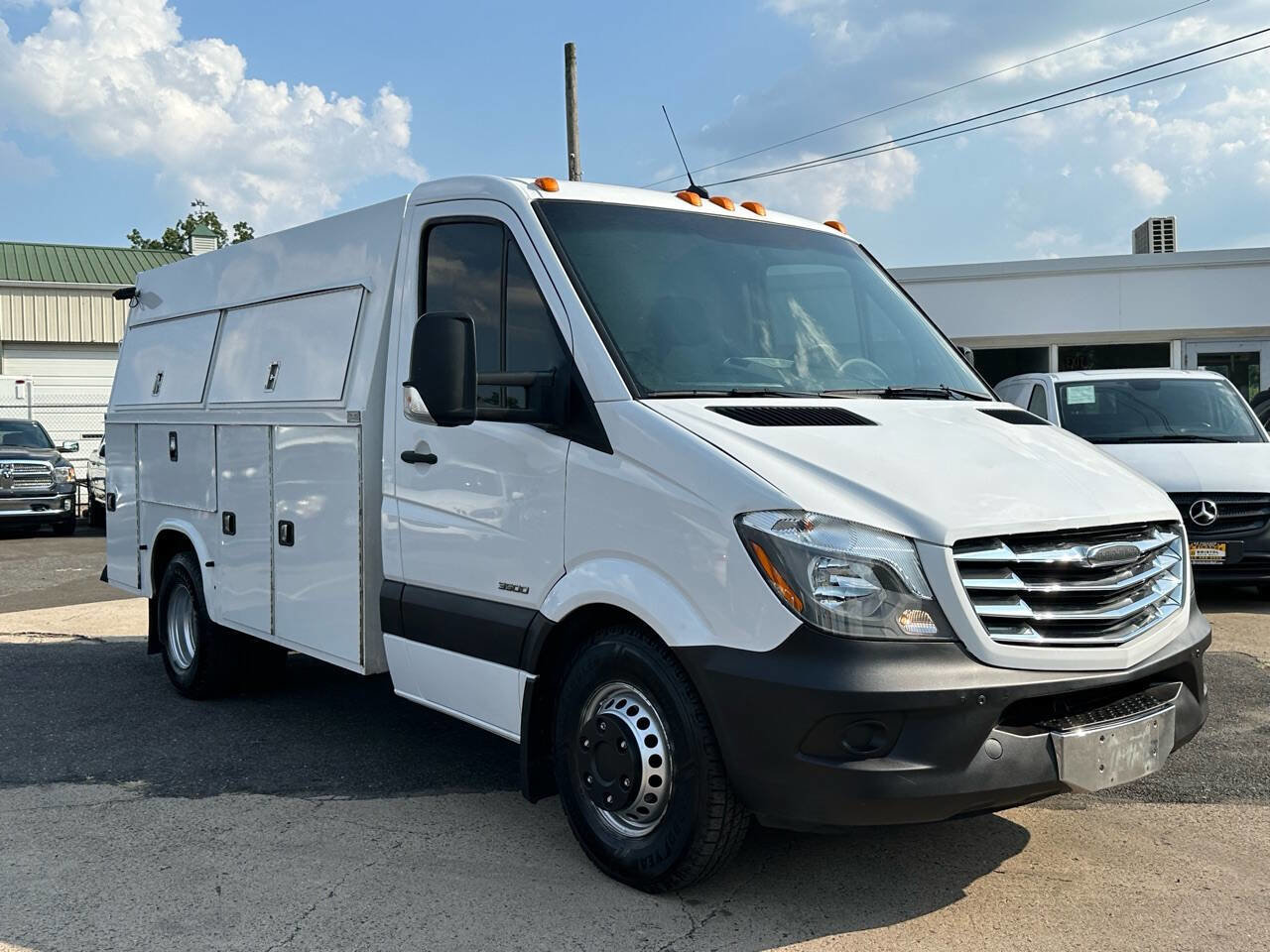 Used 2015 Freightliner Sprinter 3500 w/ Suspension Package I image 28