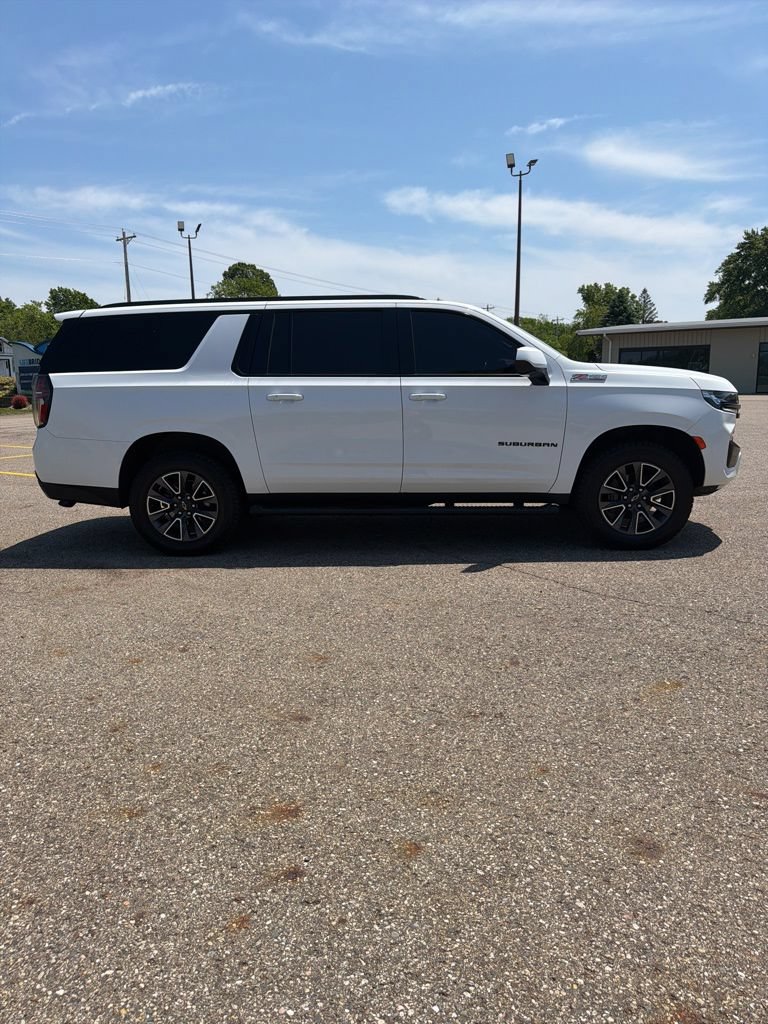 Used 2023 Chevrolet Suburban Z71 AWD/4WD image 4