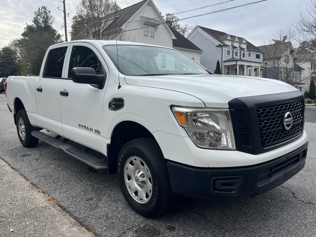Used 2017 Nissan Titan S image 2