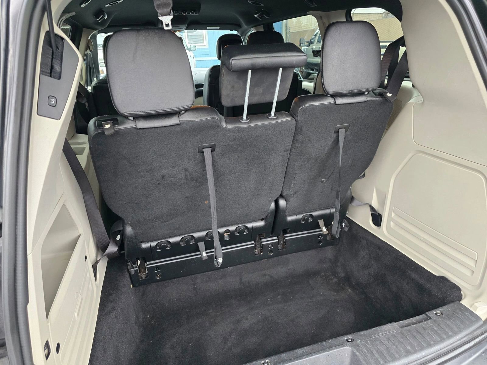 Used 2018 Dodge Grand Caravan SXT FWD image 16