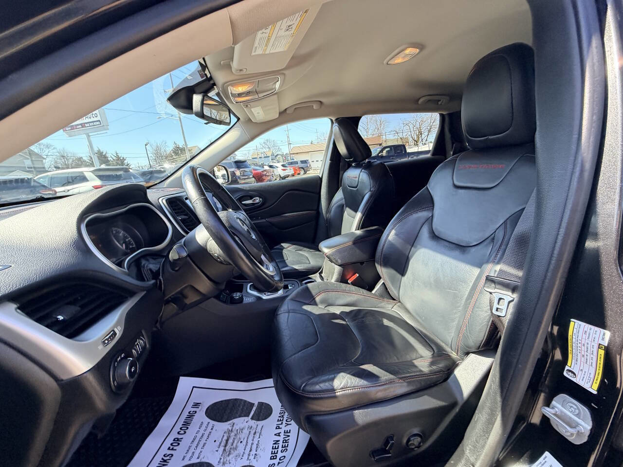 Used 2014 Jeep Cherokee Trailhawk w/ Leather Interior Group image 38