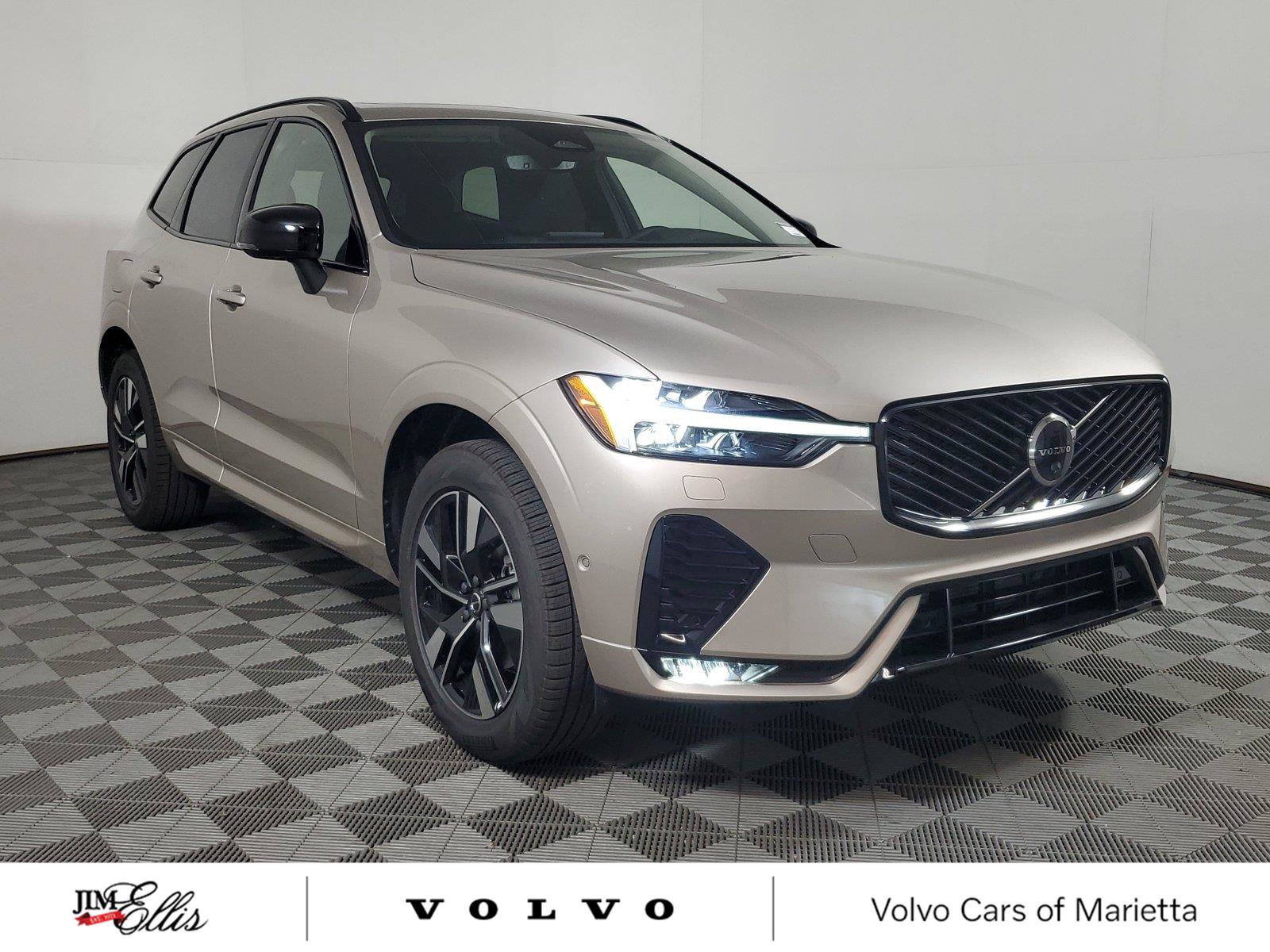 New 2026 Volvo XC60 B5 Plus w/ Climate Package AWD/4WD video 1