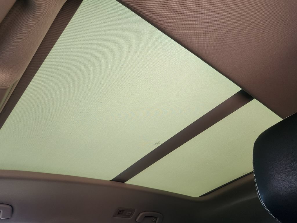 Used 2021 Volkswagen Atlas SE w/ Panoramic Sunroof Package FWD image 14