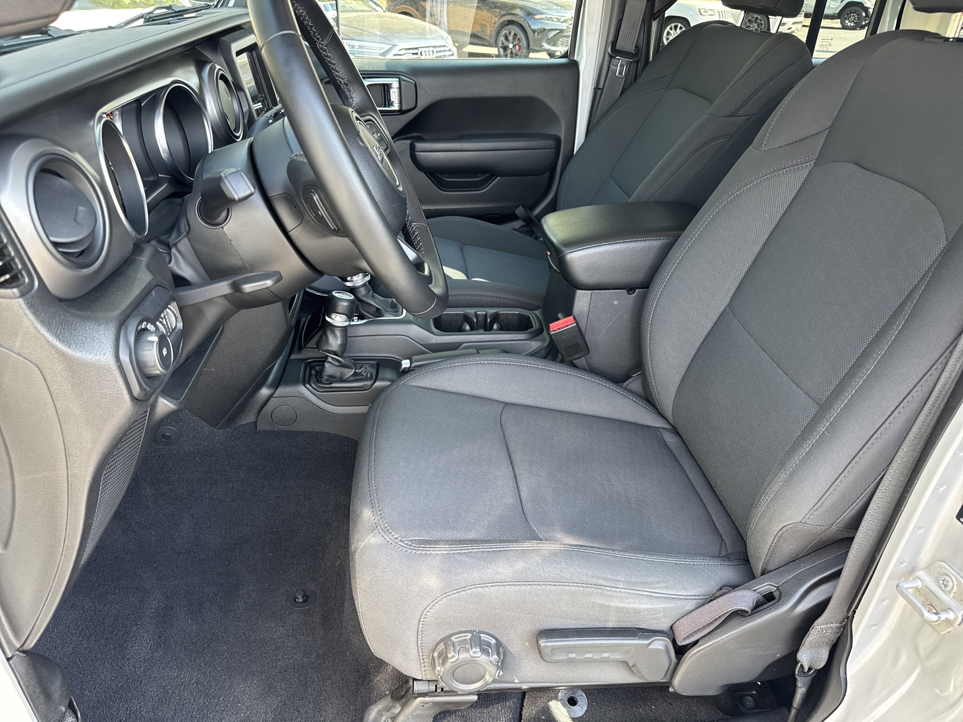 Used 2022 Jeep Wrangler Unlimited Sport AWD/4WD image 11