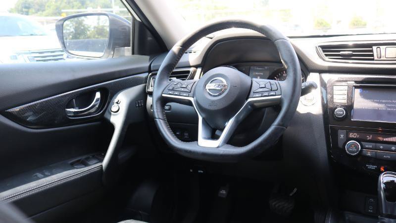Used 2017 Nissan Rogue SL FWD image 20