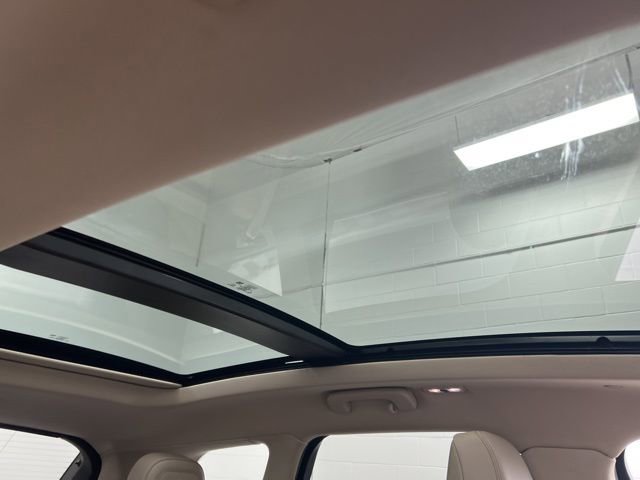 Used 2023 Lincoln Corsair AWD w/ Equipment Group 101A image 26