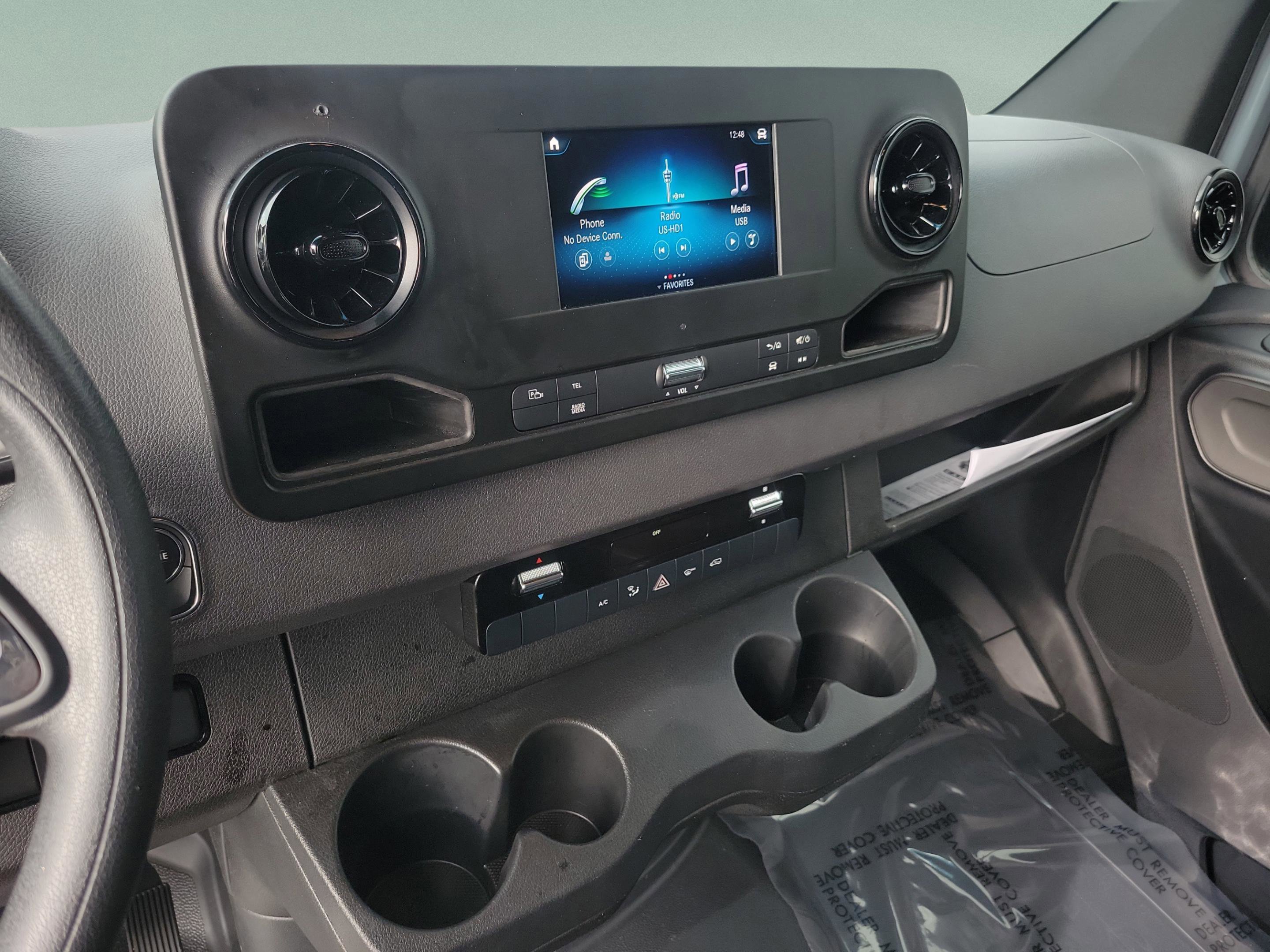 Used 2024 Mercedes-Benz Sprinter 2500 image 29