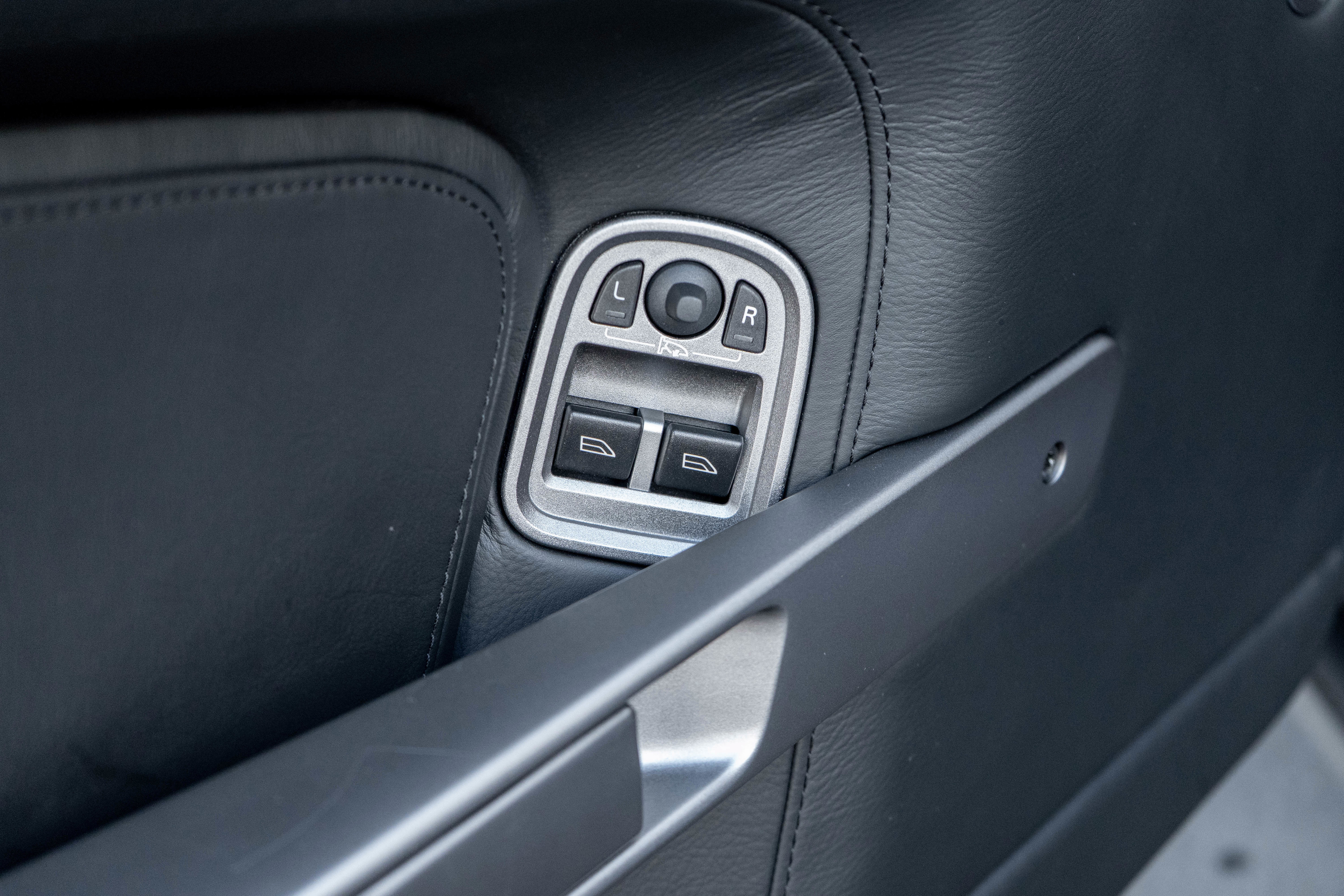 Used 2009 Aston Martin DB9 Volante RWD image 16