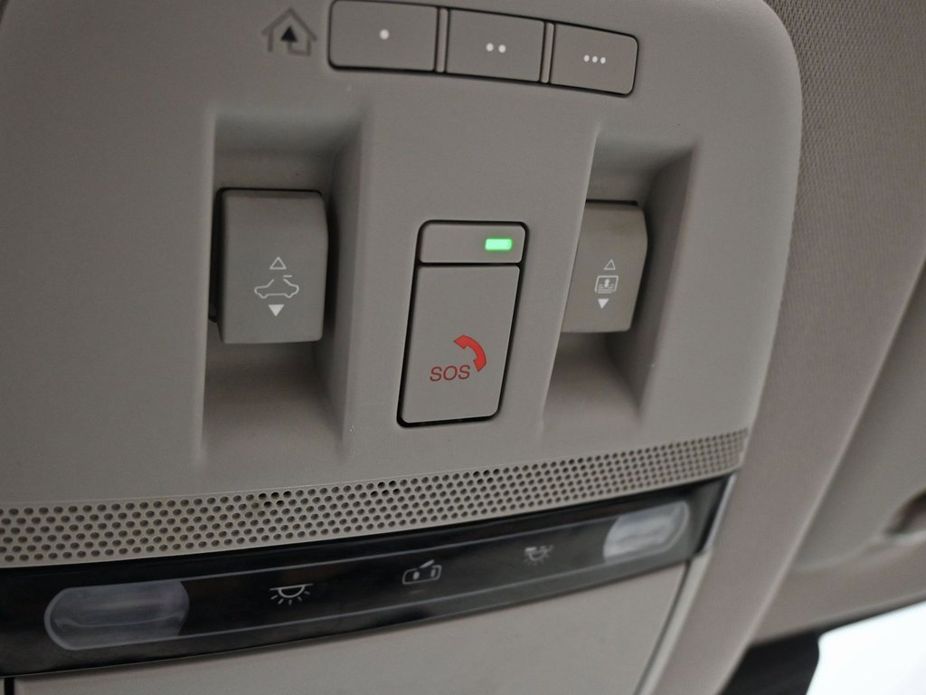 Used 2023 Nissan Ariya EMPOWER+ image 17