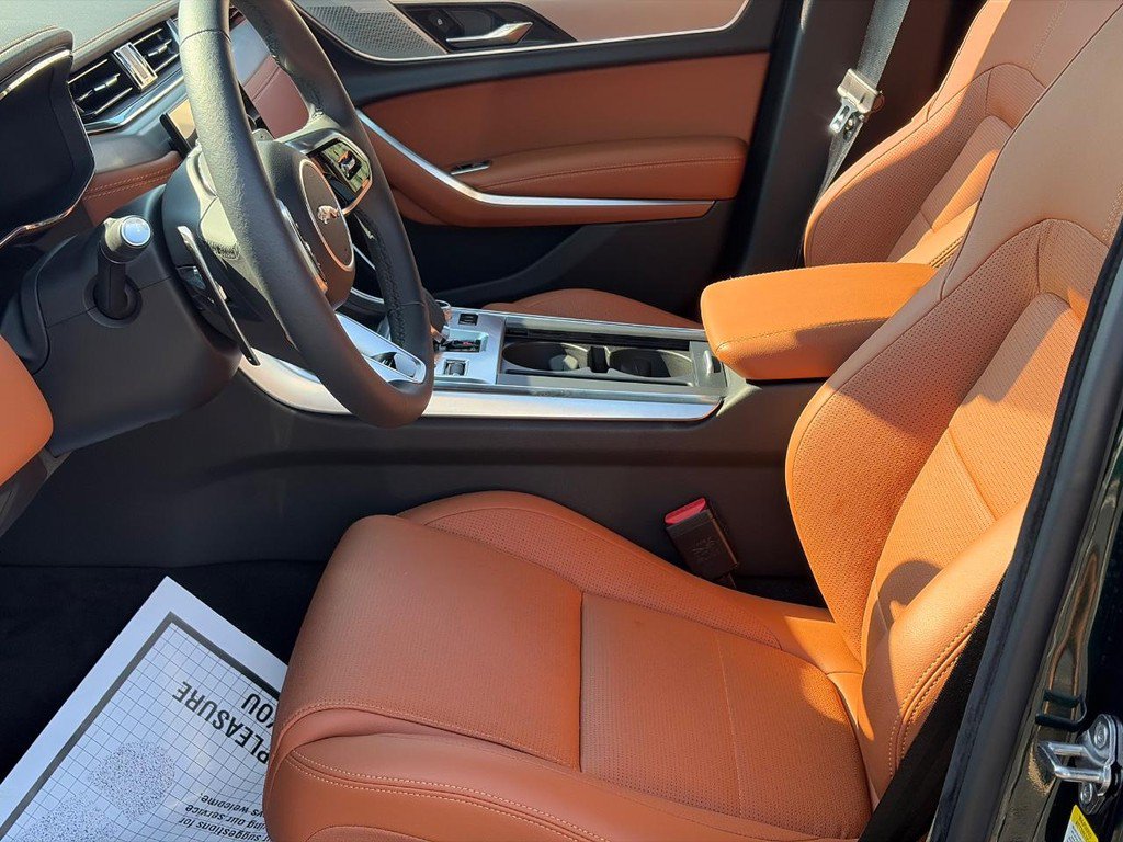 Used 2024 Jaguar XF R-Dynamic SE AWD/4WD image 19