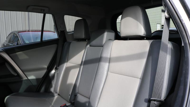 Used 2015 Toyota RAV4 Limited w/ Technology Package image 16