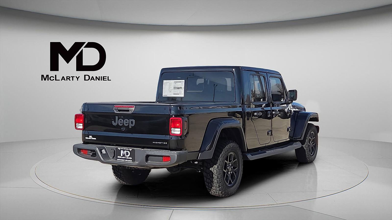 New 2025 Jeep Gladiator Sport image 5