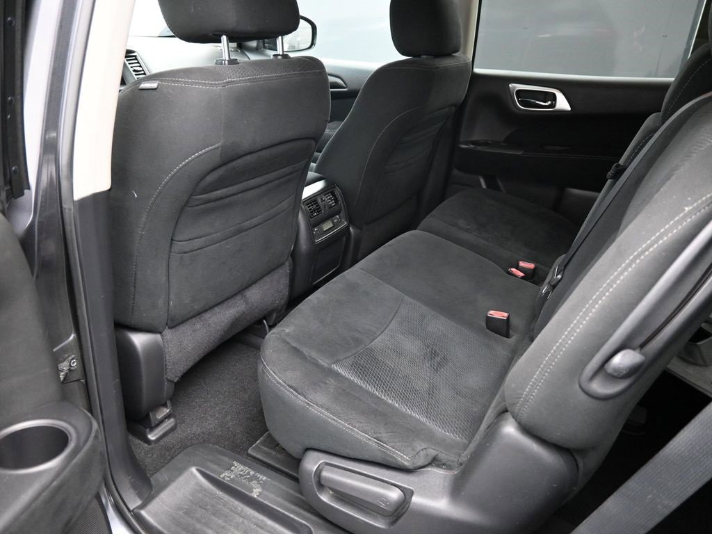 Used 2013 Nissan Pathfinder S image 23