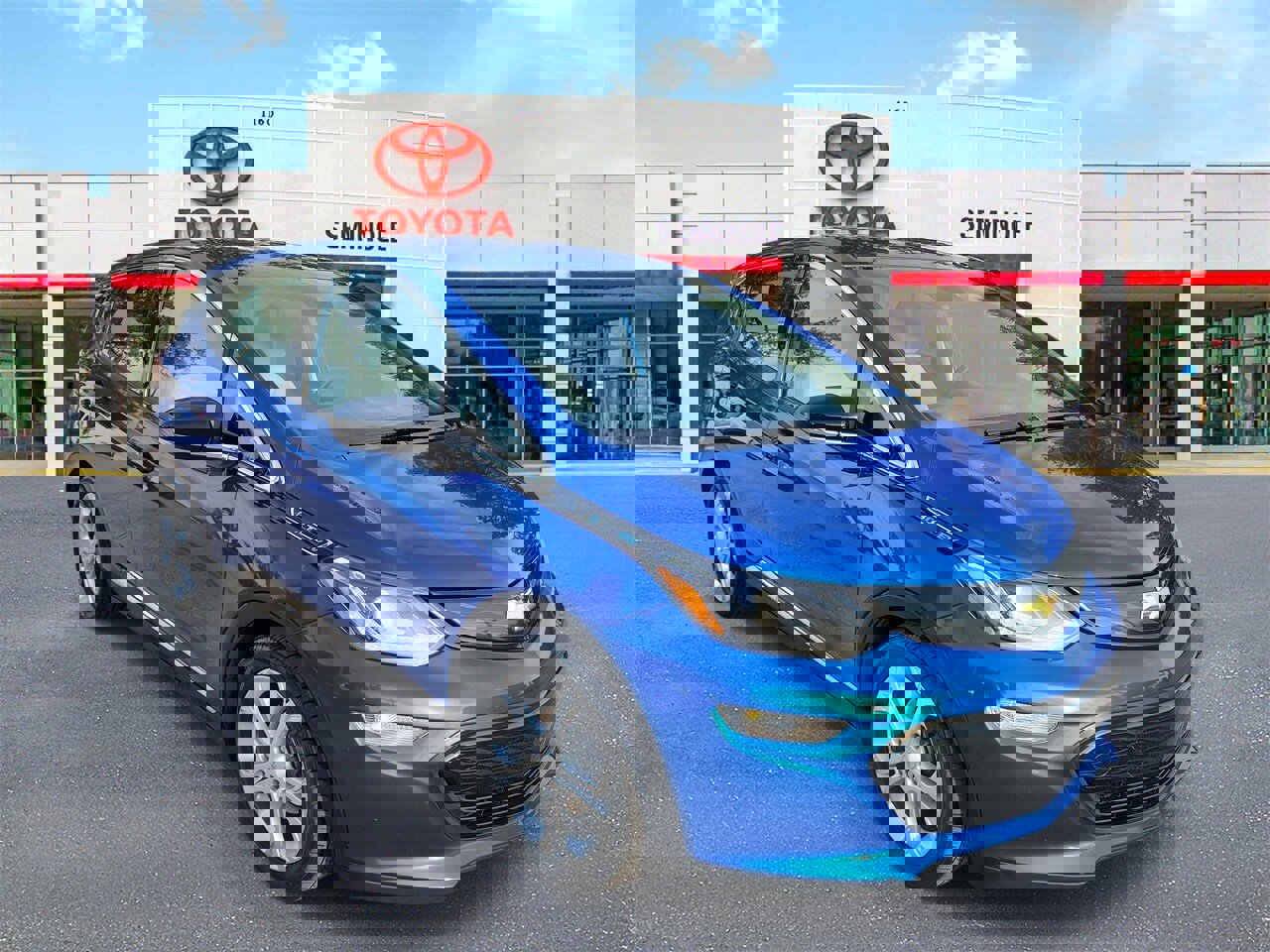 Used 2019 Chevrolet Bolt LT image 2